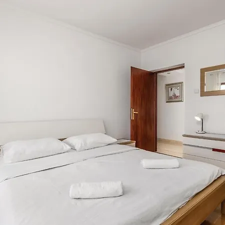 公寓 Stunning In With 3 Bedrooms And Wifi *