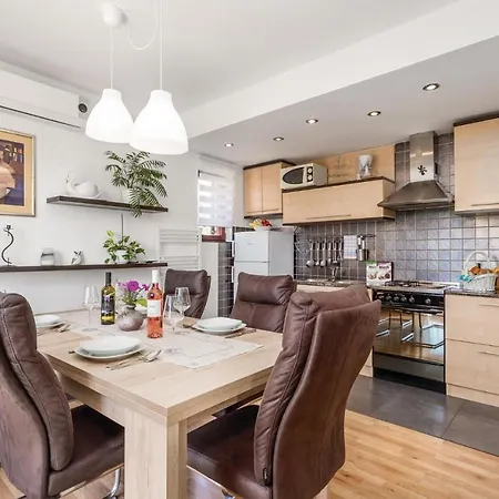 公寓 Stunning In With 3 Bedrooms And Wifi *