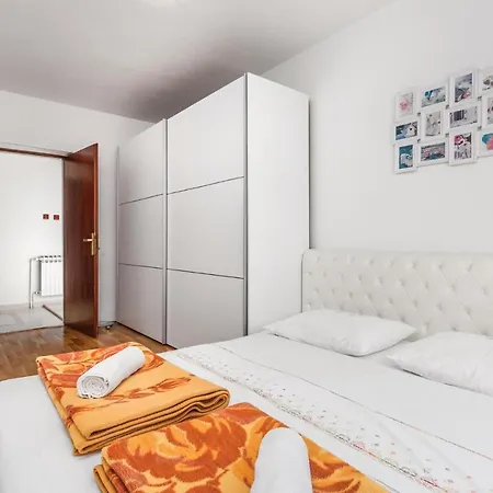 公寓 Stunning In With 3 Bedrooms And Wifi *